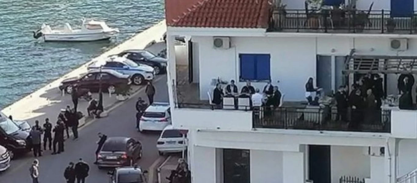 Χ.Στεφανάδης για το γεύμα του πρωθυπουργού στην βεράντα του: «Ήταν πρόχειρο και τηρήσαμε όλα τα πρωτόκολλα ασφαλείας»!